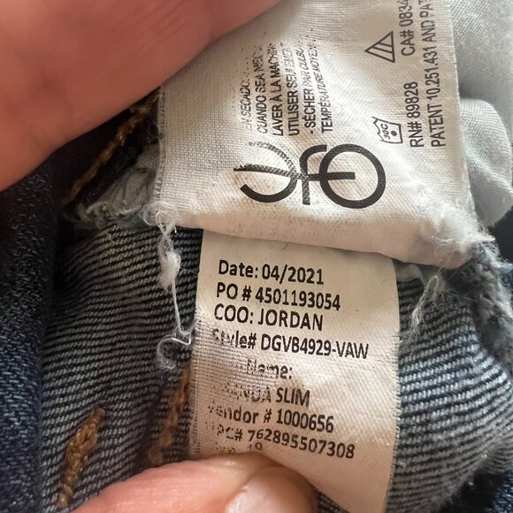 Gloria Vanderbilt Amanda Slim Jeans in Size 10 Floral Embroidered Pockets - Picture 5 of 9